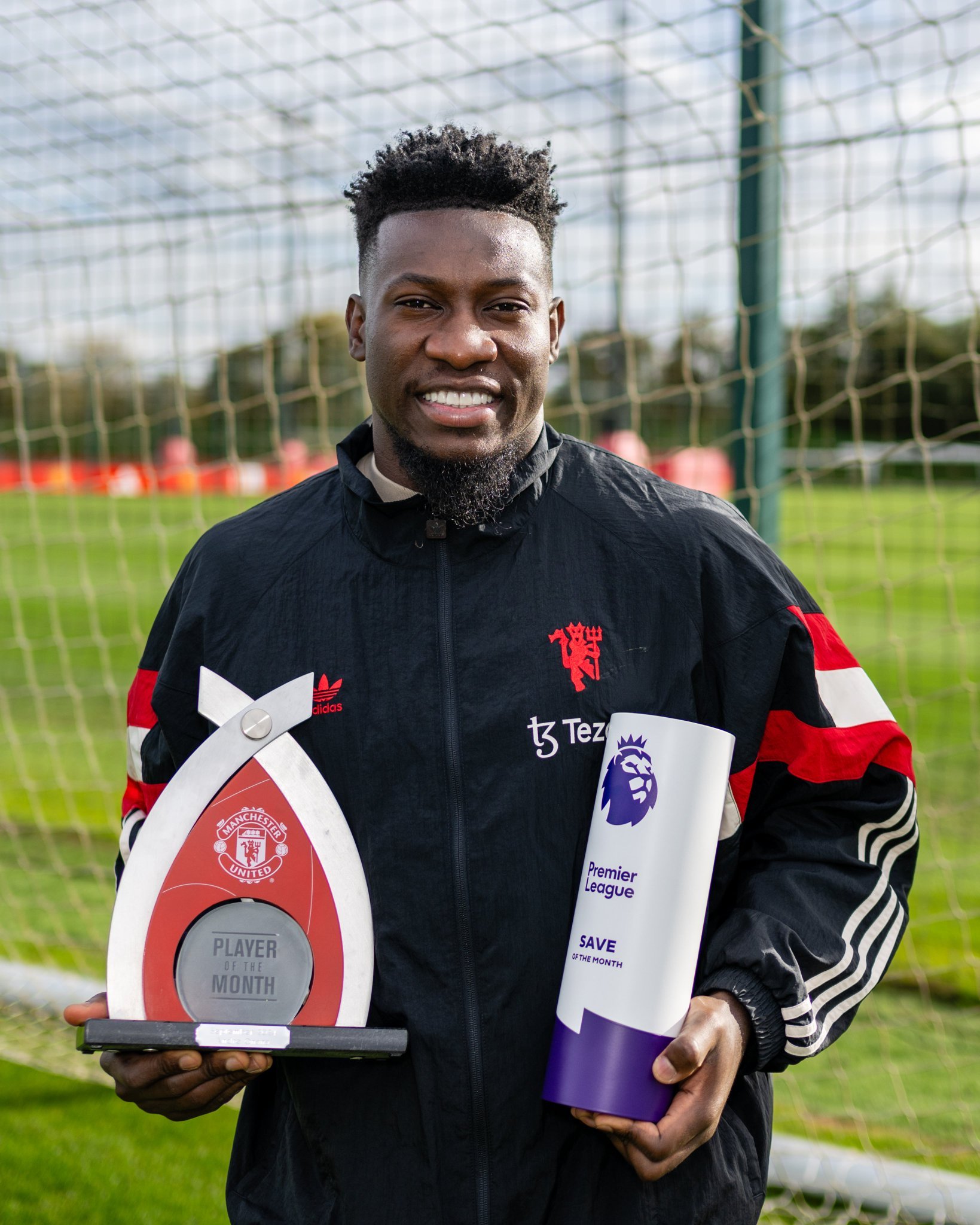 曼联门将多次救险，当选全场最佳球员，社会决定用户文化.