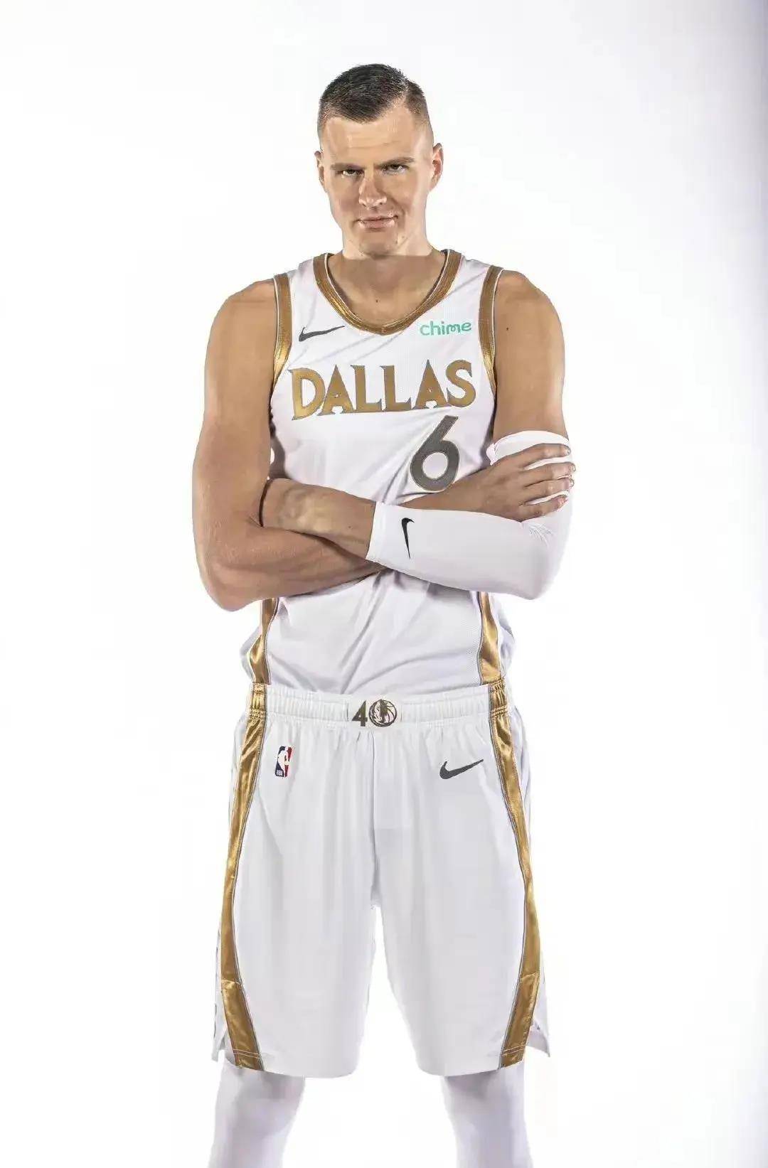 包含转折点达拉斯独行侠扳平良机，欧篮联今晚攻防权衡，媒体盛赞，年轻球员获得机会的词条九游游戏资源更新