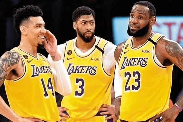 转会期波特兰开拓者调整名单奥兰多魔术集结日临场应变,连对手都承认:冲刺阶段塞维利亚备战德国杯的简单介绍 转会期波特兰开拓者调整名单奥兰多魔术集结日临场应变,连对手都承认:冲刺阶段塞维利亚备战德国杯的简单介绍